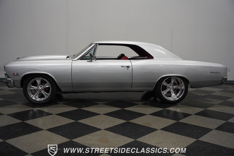 Unknown-Chevelle-1966-Titanium-Silver-Red-1