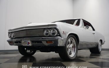 Unknown-Chevelle-1966-Titanium-Silver-Red-18