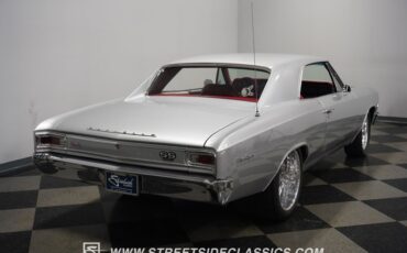 Unknown-Chevelle-1966-Titanium-Silver-Red-19