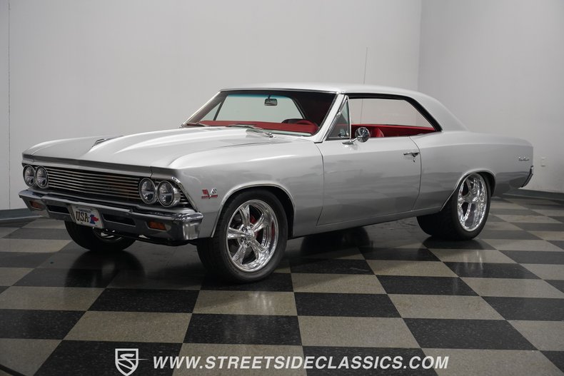 Unknown-Chevelle-1966-Titanium-Silver-Red-23