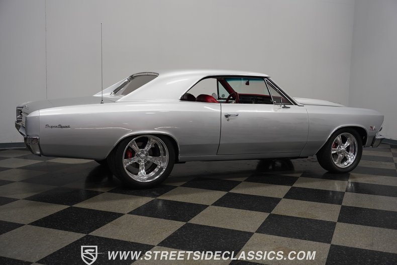 Unknown-Chevelle-1966-Titanium-Silver-Red-24