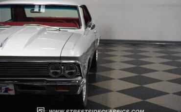 Unknown-Chevelle-1966-Titanium-Silver-Red-31