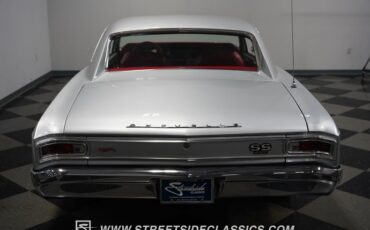 Unknown-Chevelle-1966-Titanium-Silver-Red-33