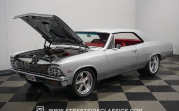 Unknown-Chevelle-1966-Titanium-Silver-Red-38