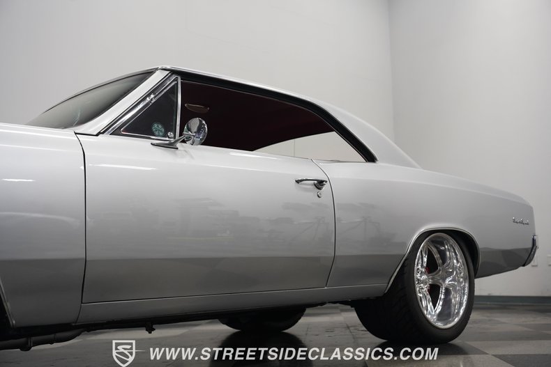 Unknown-Chevelle-1966-Titanium-Silver-Red-4