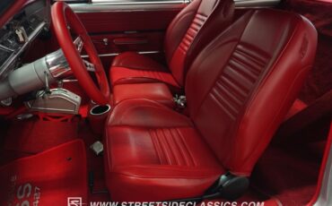 Unknown-Chevelle-1966-Titanium-Silver-Red-43