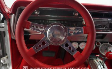 Unknown-Chevelle-1966-Titanium-Silver-Red-7