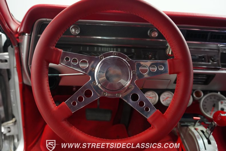 Unknown-Chevelle-1966-Titanium-Silver-Red-7