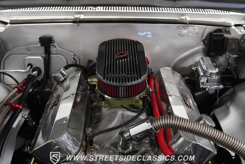 Unknown-Chevelle-1966-Titanium-Silver-Red-9