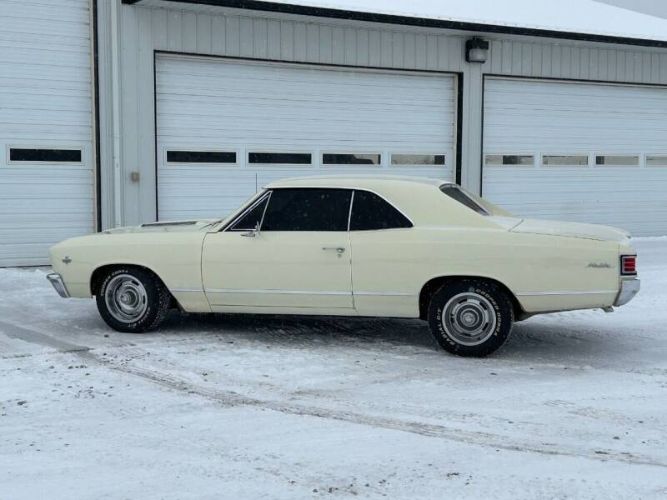 Unknown-Chevelle-1967-Beige-off-White