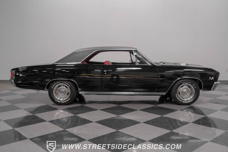 Unknown-Chevelle-1967-Black-Red-15