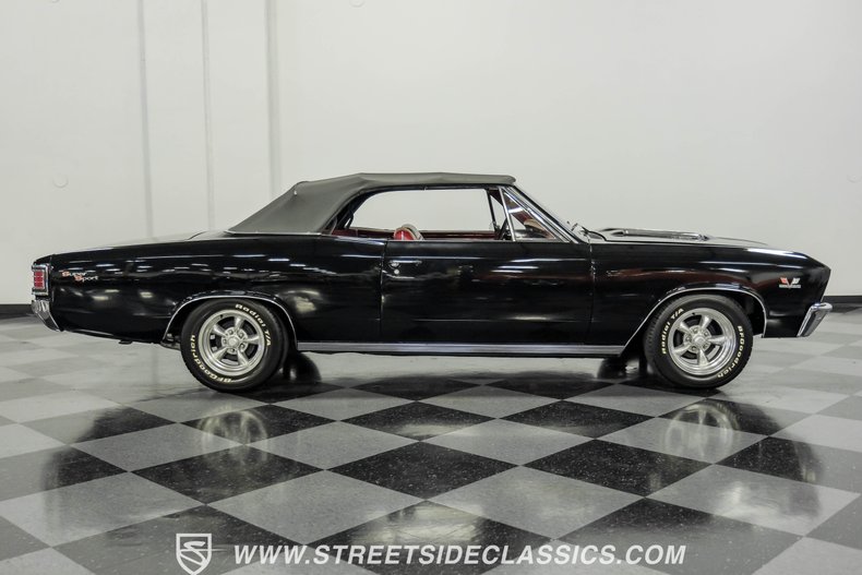 Unknown-Chevelle-1967-Black-Red-18
