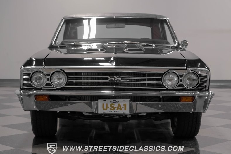 Unknown-Chevelle-1967-Black-Red-18
