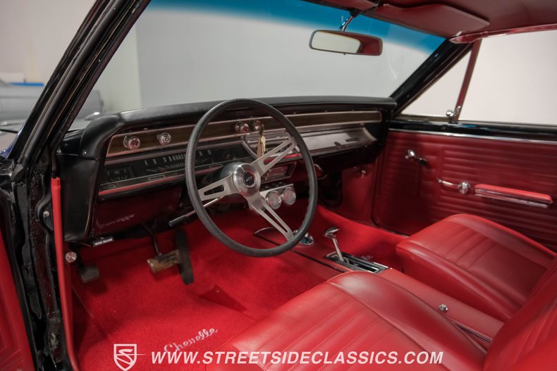 Unknown-Chevelle-1967-Black-Red-2