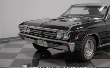 Unknown-Chevelle-1967-Black-Red-20