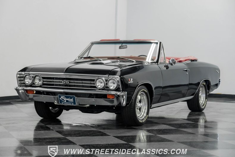 Unknown-Chevelle-1967-Black-Red-22