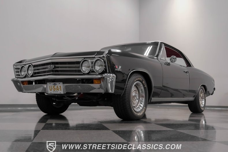 Unknown-Chevelle-1967-Black-Red-22