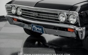 Unknown-Chevelle-1967-Black-Red-24
