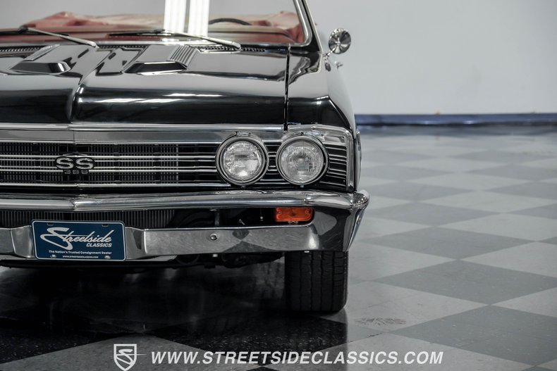 Unknown-Chevelle-1967-Black-Red-25