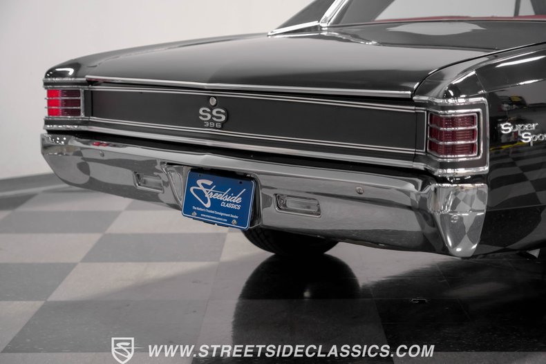 Unknown-Chevelle-1967-Black-Red-25