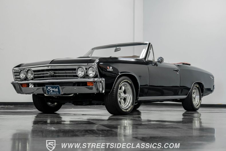 Unknown-Chevelle-1967-Black-Red-26