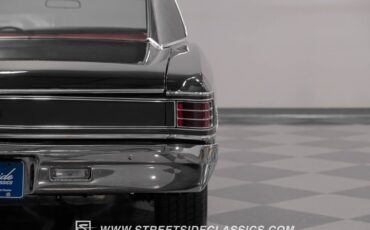 Unknown-Chevelle-1967-Black-Red-26