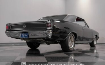 Unknown-Chevelle-1967-Black-Red-27