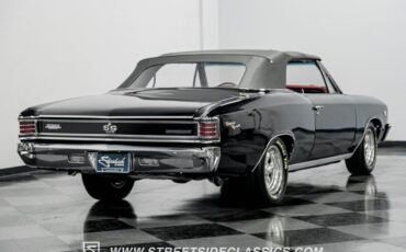 Unknown-Chevelle-1967-Black-Red-29
