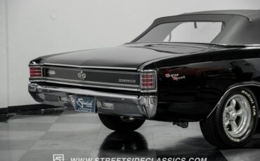 Unknown-Chevelle-1967-Black-Red-30