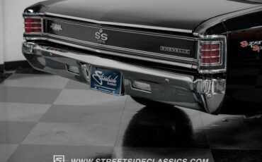 Unknown-Chevelle-1967-Black-Red-31