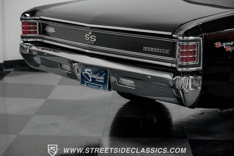Unknown-Chevelle-1967-Black-Red-31
