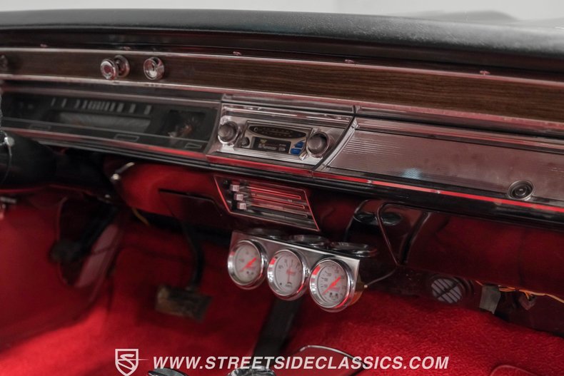 Unknown-Chevelle-1967-Black-Red-35