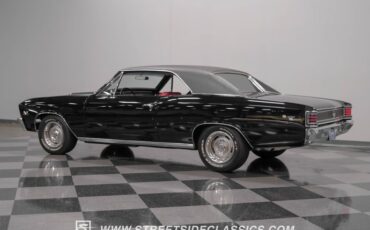 Unknown-Chevelle-1967-Black-Red-37