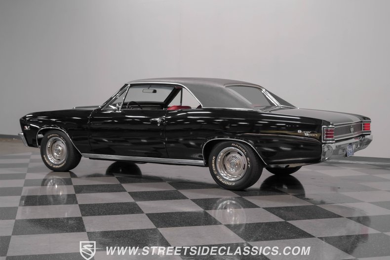 Unknown-Chevelle-1967-Black-Red-37