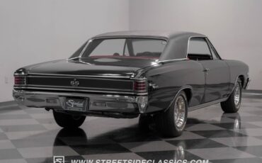 Unknown-Chevelle-1967-Black-Red-39