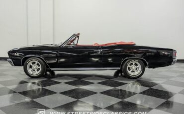 Unknown-Chevelle-1967-Black-Red-4