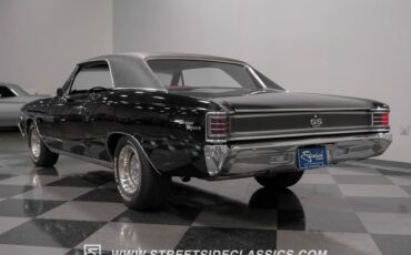 Unknown-Chevelle-1967-Black-Red-4
