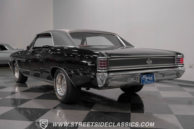 Unknown-Chevelle-1967-Black-Red-4