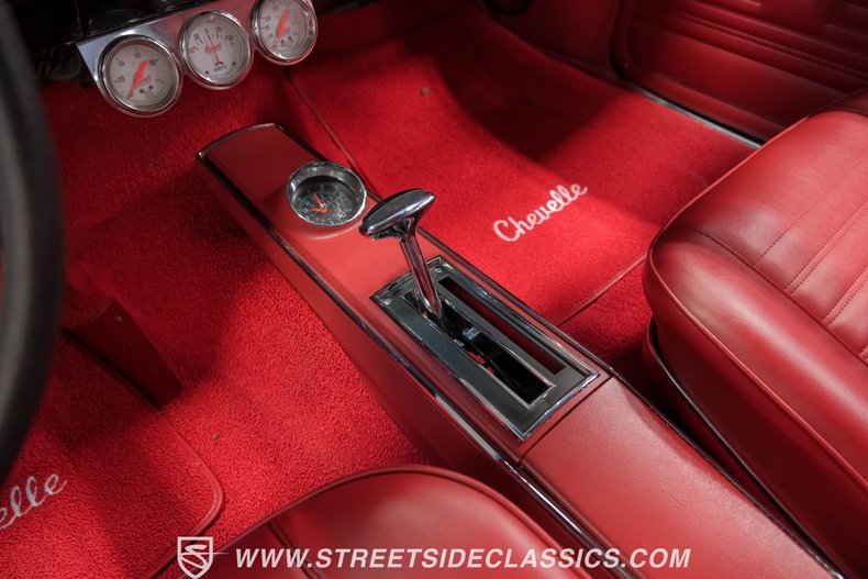 Unknown-Chevelle-1967-Black-Red-44