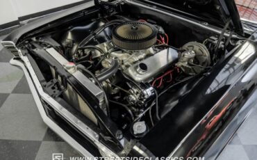 Unknown-Chevelle-1967-Black-Red-48