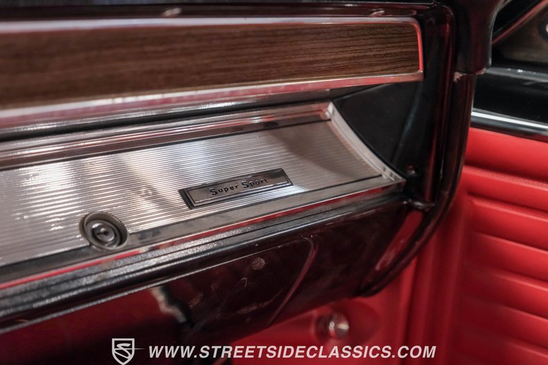 Unknown-Chevelle-1967-Black-Red-49