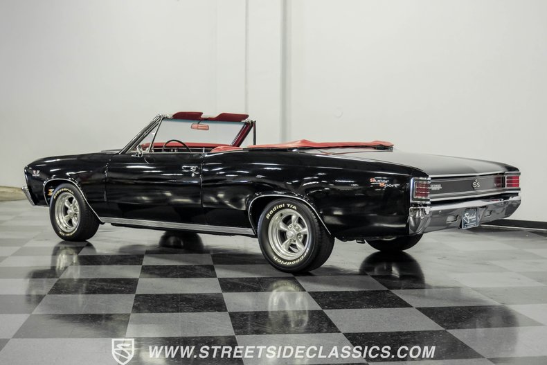 Unknown-Chevelle-1967-Black-Red-5
