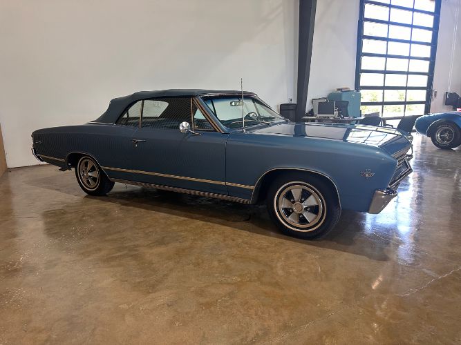 Unknown-Chevelle-1967-Blue-Blue-Vinyl-14