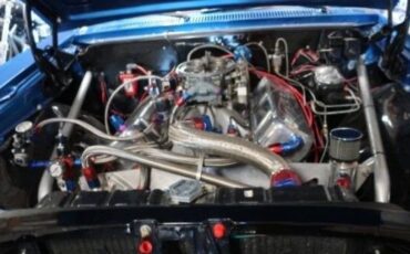 Unknown-Chevelle-1967-Blue-White-Leather-3