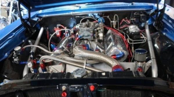 Unknown-Chevelle-1967-Blue-White-Leather-3