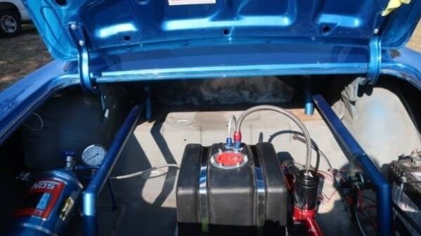Unknown-Chevelle-1967-Blue-White-Leather-4