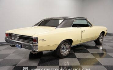 Unknown-Chevelle-1967-Butternut-Yellow-Black-13