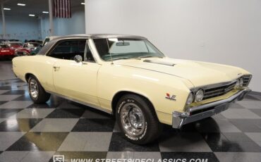 Unknown-Chevelle-1967-Butternut-Yellow-Black-17