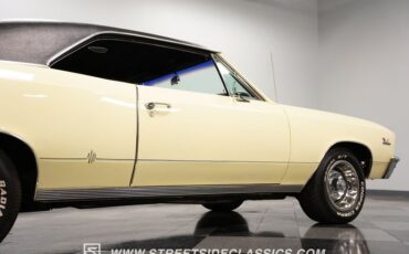Unknown-Chevelle-1967-Butternut-Yellow-Black-29