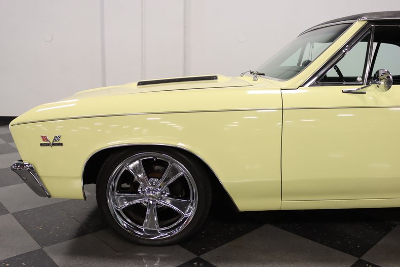 Unknown-Chevelle-1967-Butternut-Yellow-Black-30